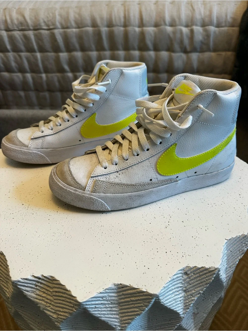 Nike Women's Blazer Mid 77🍋